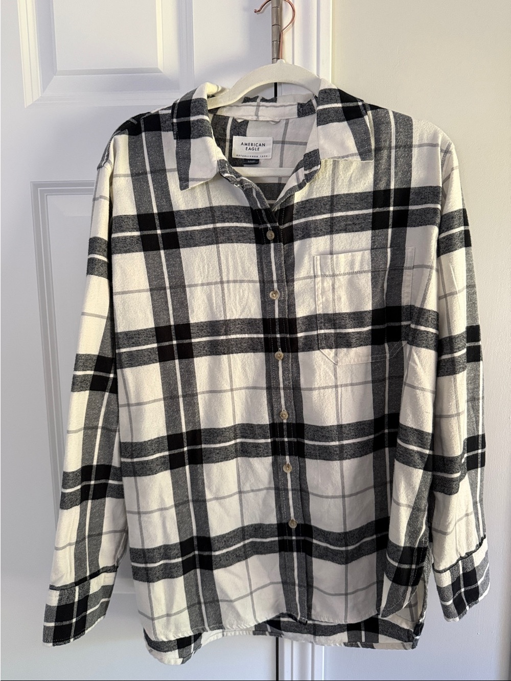American Eagle Outfitters Black, grey, and cream/chalk Plaid Button-Down Shirt